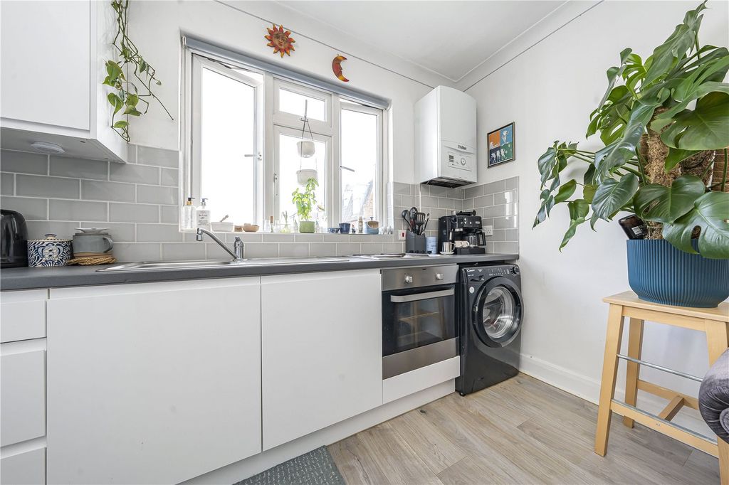 Property photo 2 of 10 Picture No. 05