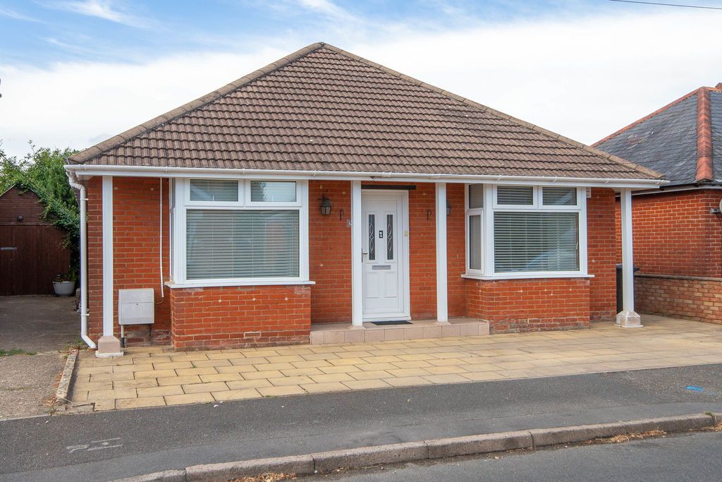 Property photo 1 of 15 External