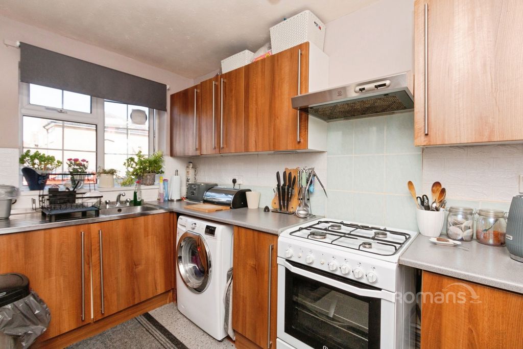 Property photo 2 of 10 Pbox-Img.Jpg