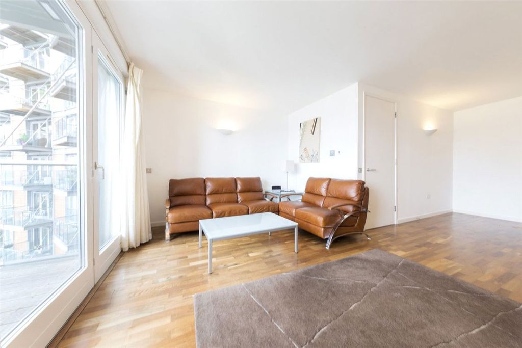 Property photo 3 of 11