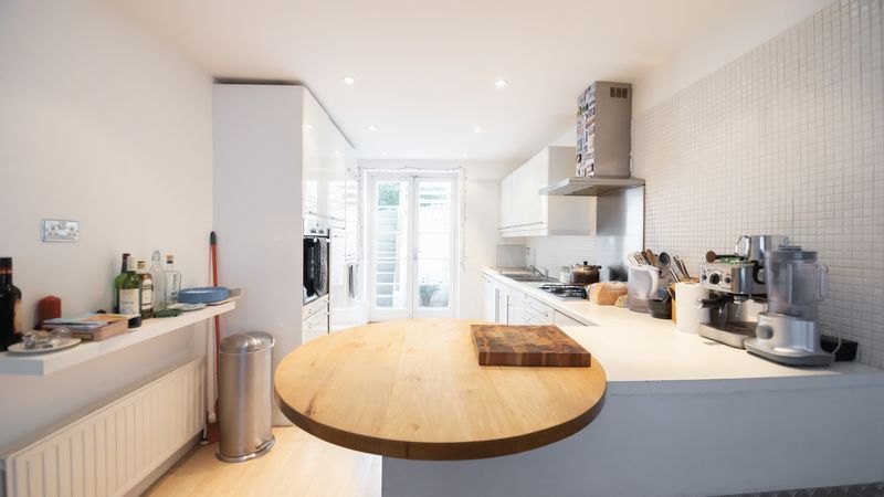 Property photo 2 of 8 Photo 3