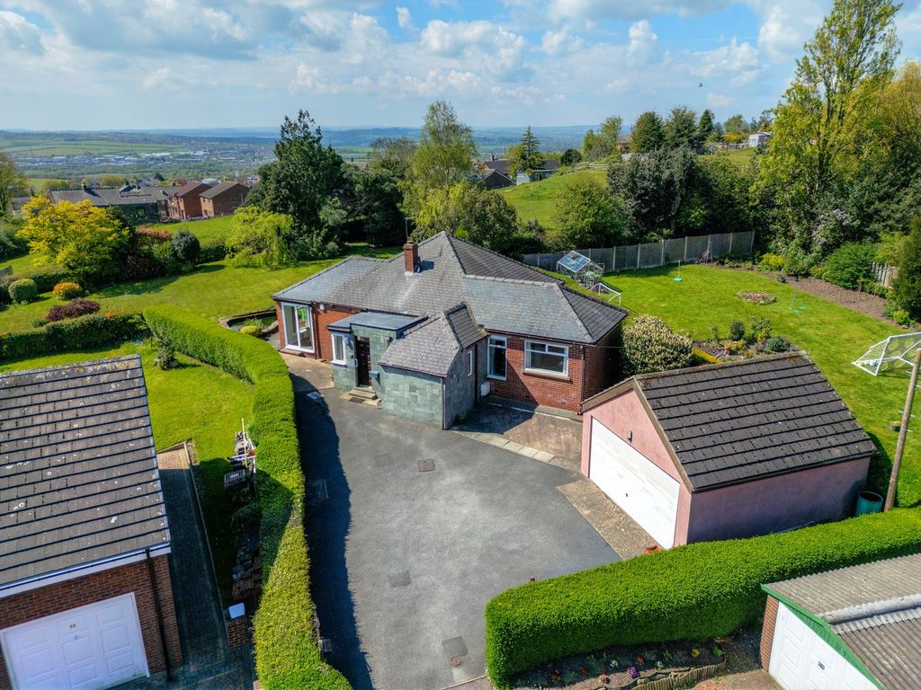 Property photo 1 of 32