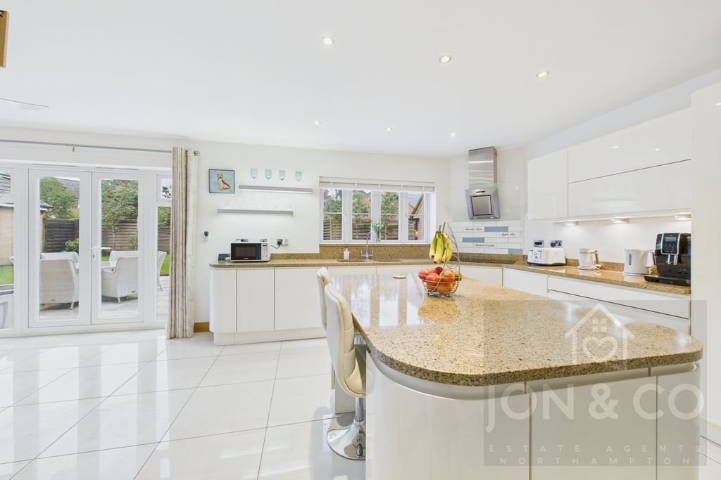 Property photo 3 of 38