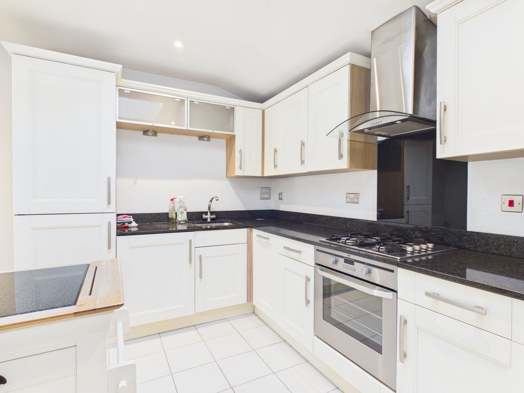 Property photo 3 of 17 Photo 10