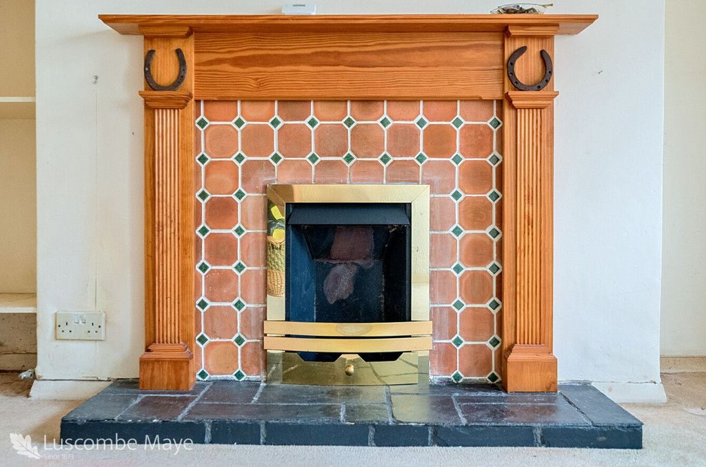 Property photo 2 of 13