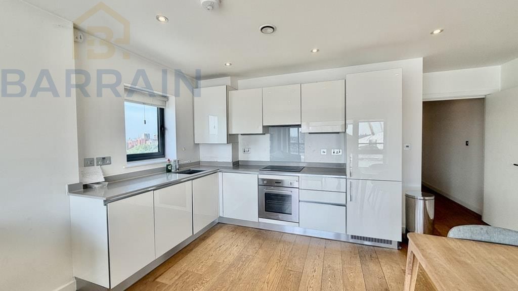 Property photo 3 of 10 Meridian Walk, E14 (Two Bedrooms For Sale Near Canary Wharf) By Barrain London Estate Agency