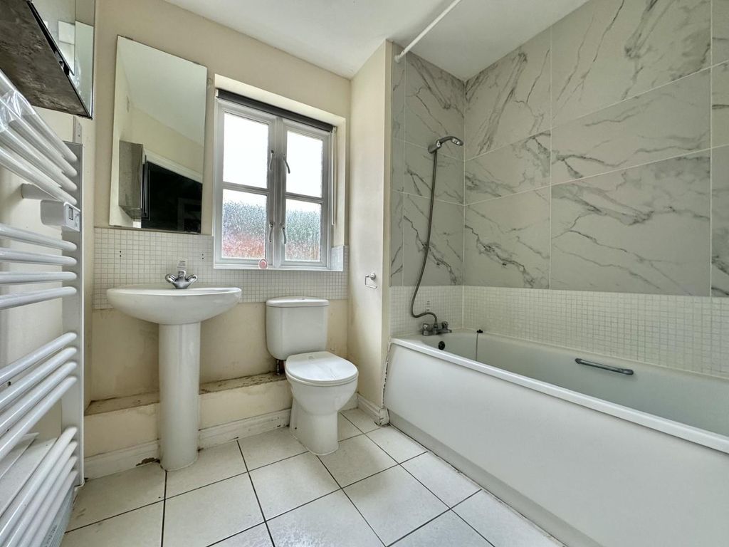 Property photo 2 of 6 9c443Ac1-028c-48ee-883B-c77752A0908E.Jpg