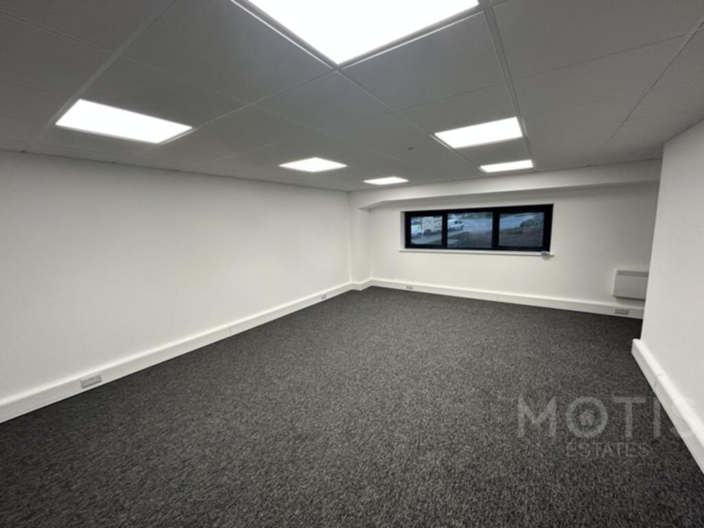 Property photo 3 of 10 Photo 2