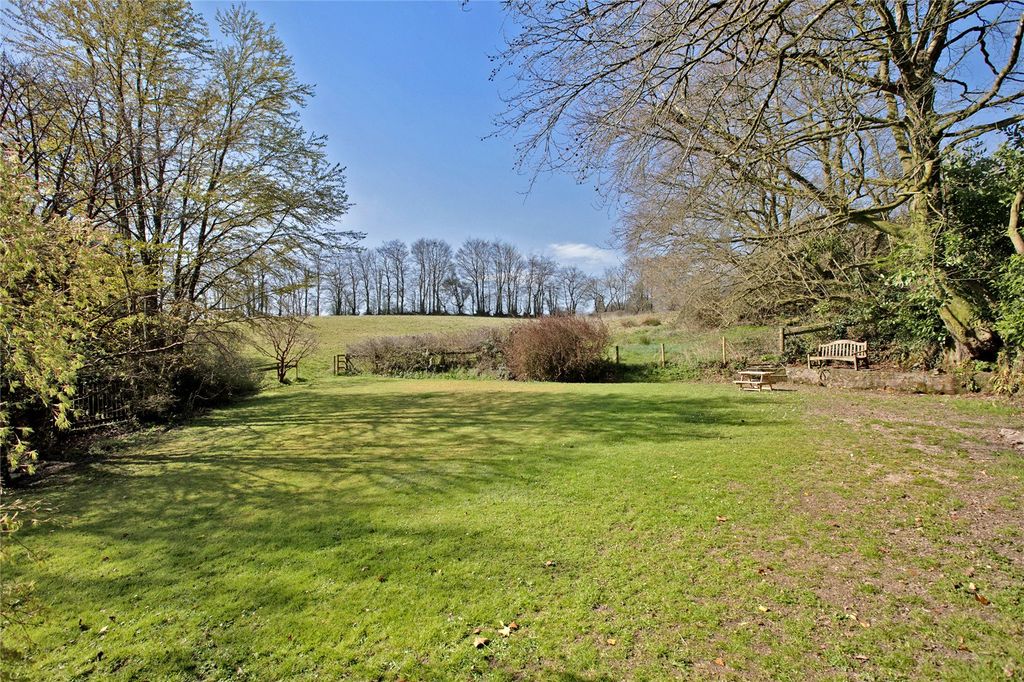Property photo 3 of 21 Garden Views
