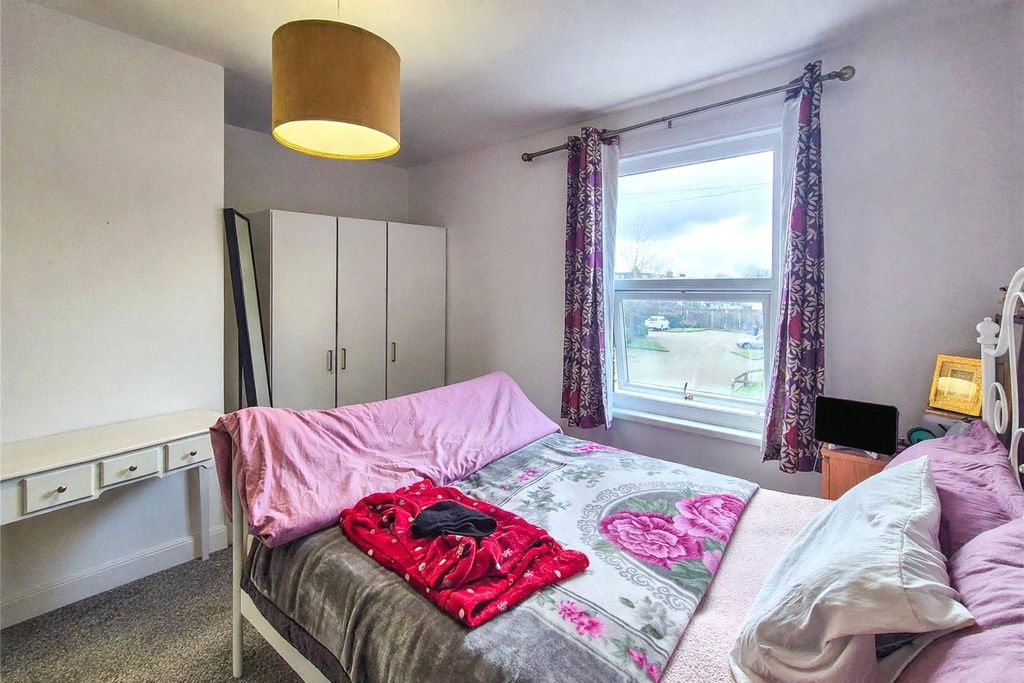 Property photo 2 of 11 Picture No. 18