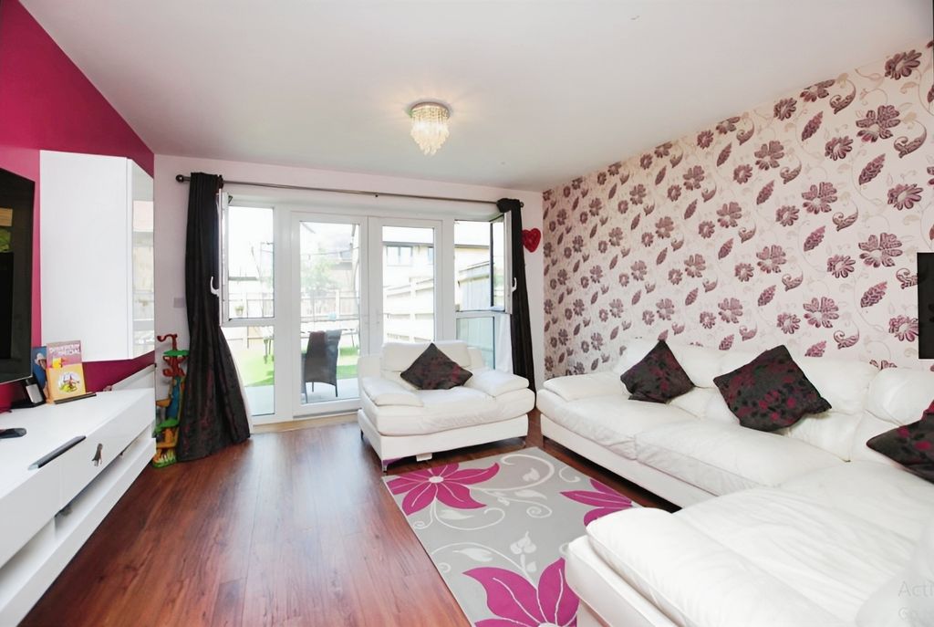 Property photo 2 of 30 Photo #2