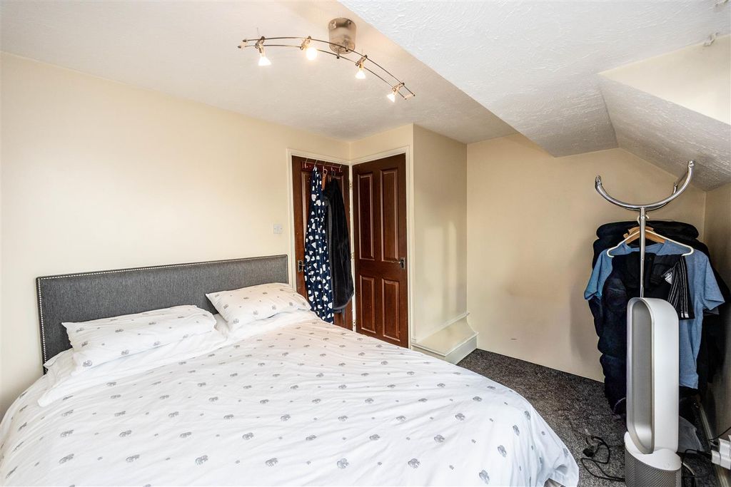 Property photo 2 of 26 19Ahdbrad-140126-13.Jpeg