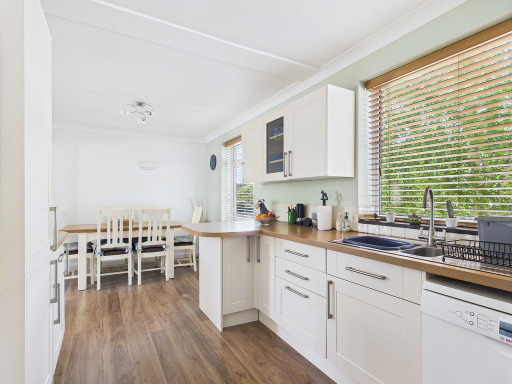 Property photo 3 of 22 Cam01354G0-Pr0547-Still024