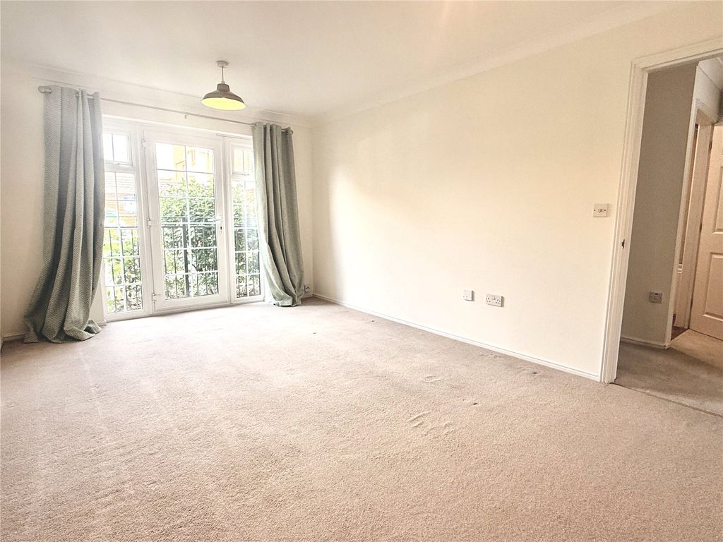 Property photo 3 of 11 Picture No. 24