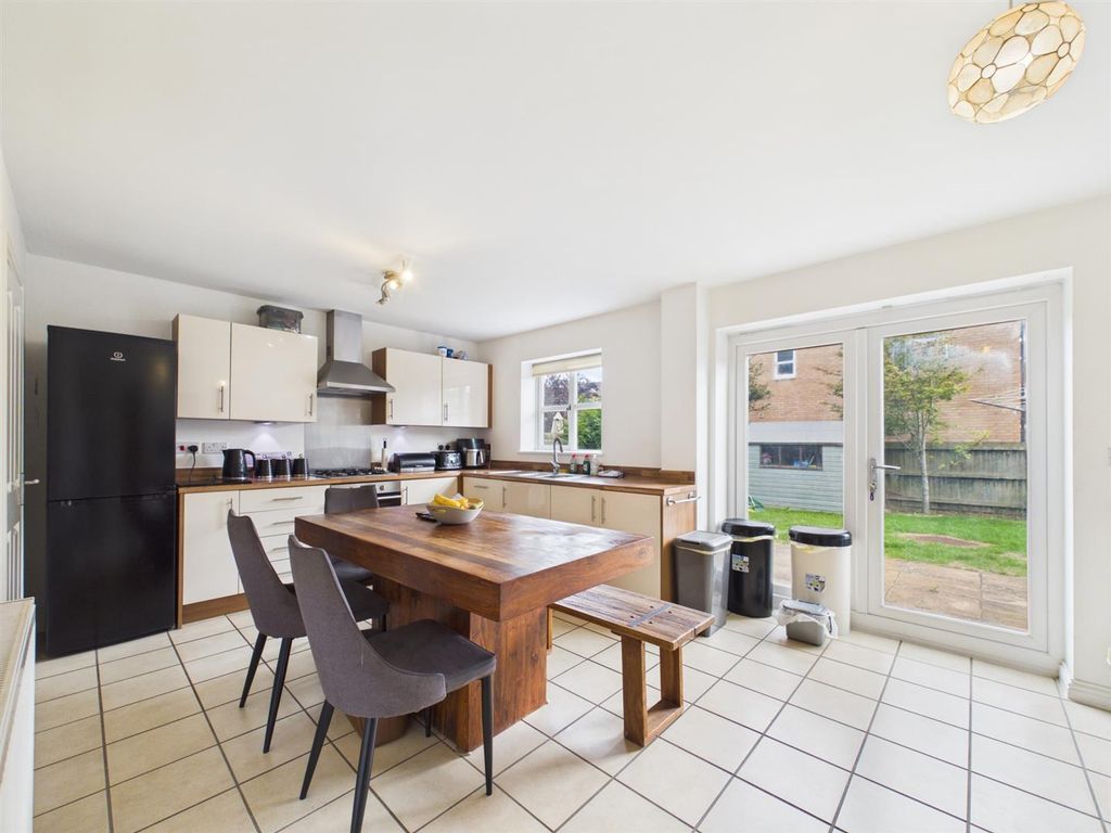 Property photo 2 of 14 Kitchen/Diner