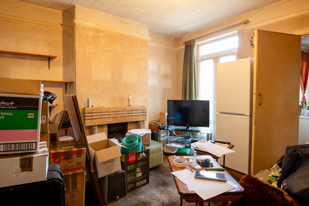 Property photo 3 of 9