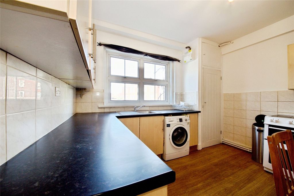 Property photo 2 of 19 Kitchen