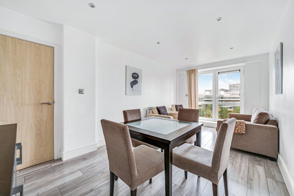 Property photo 2 of 12