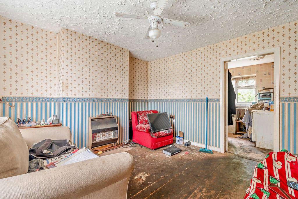 Property photo 2 of 15