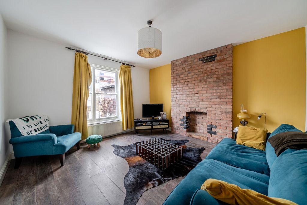 Property photo 1 of 13 1414638-1-698F667...