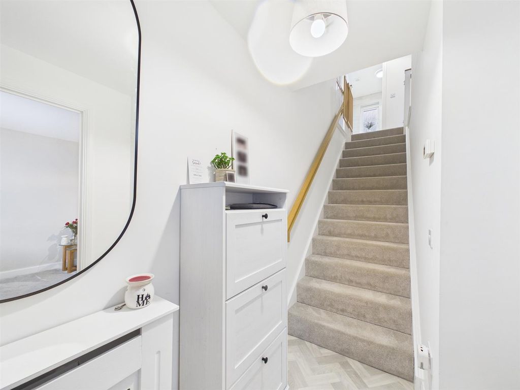 Property photo 2 of 16 Cam01486G0-Pr0973-Still003.Jpg