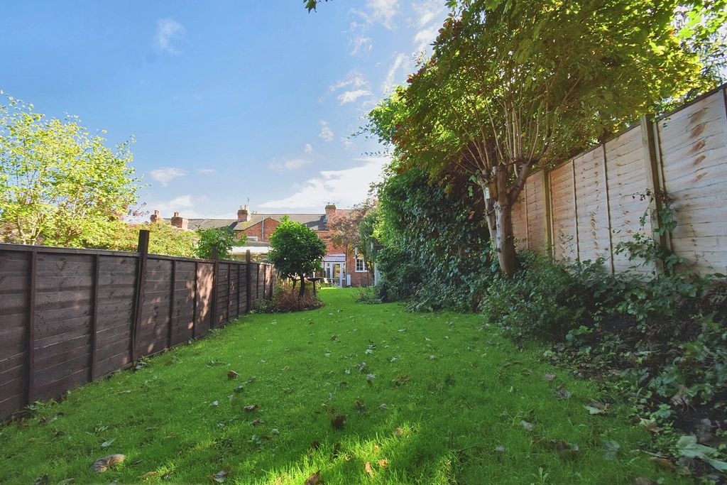 Property photo 2 of 24