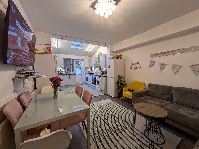 Property photo 2 of 20 Photo 5