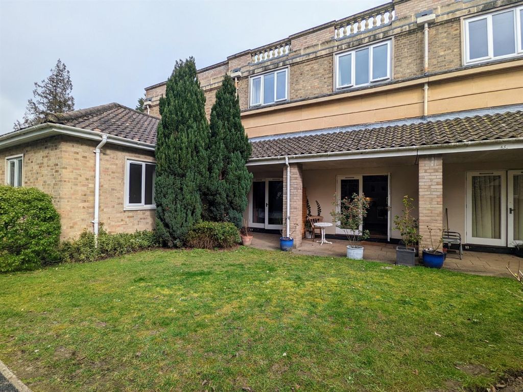 Property photo 1 of 9