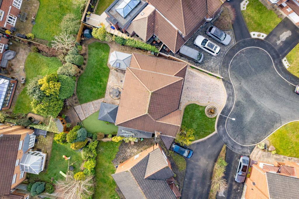 Property photo 2 of 38