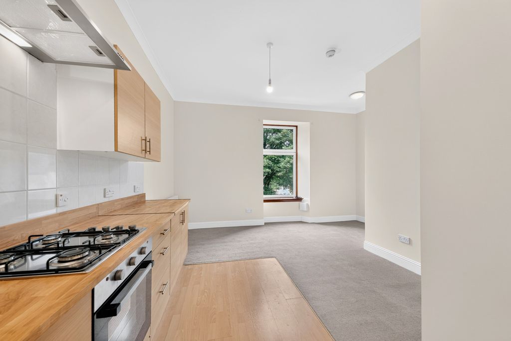Property photo 3 of 16 Pbox-Img.Jpg