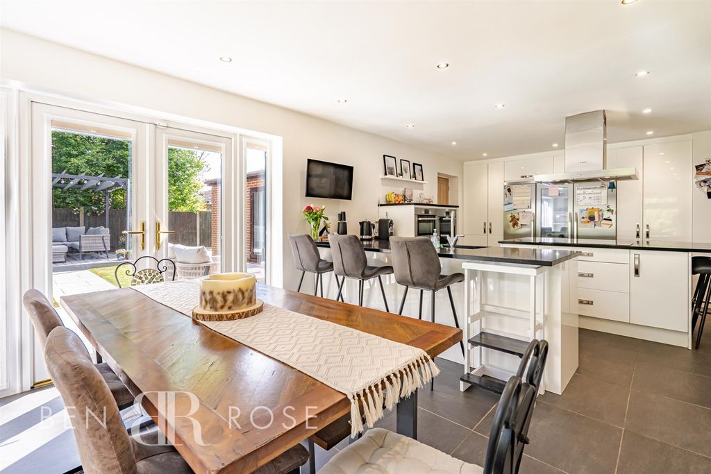 Property photo 3 of 50 Kitchen / Dining Room