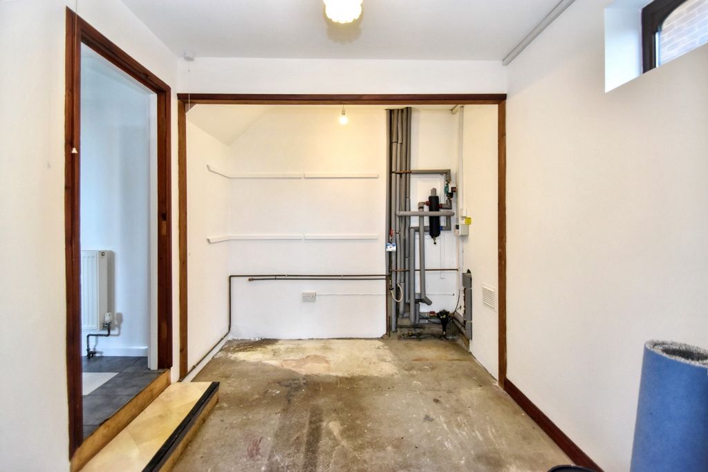 Property photo 3 of 15 Utility