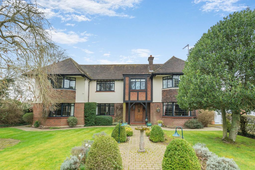 Property photo 1 of 35