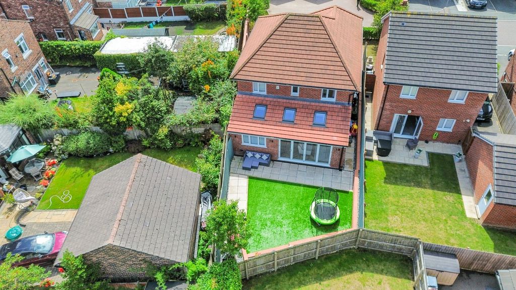 Property photo 3 of 47