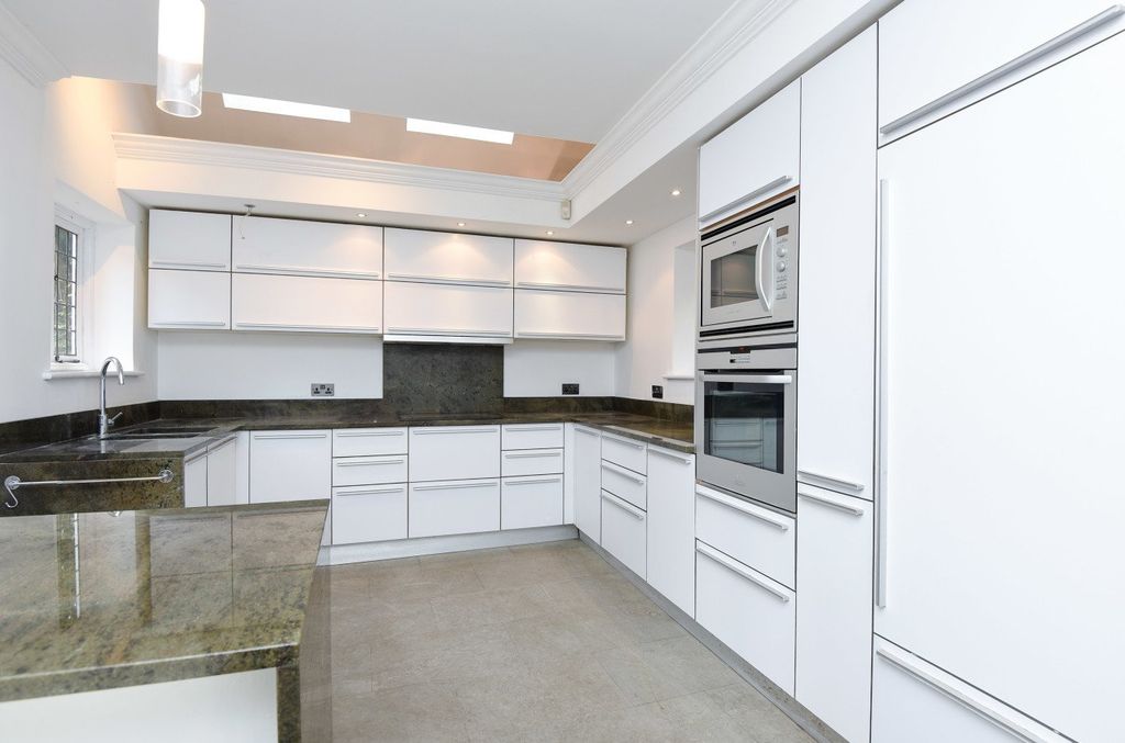 Property photo 3 of 9 Picture No. 17