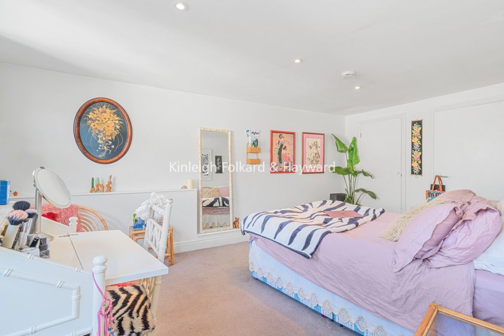 Property photo 3 of 13 c8B9c7Ea-A4Bf-488B-B