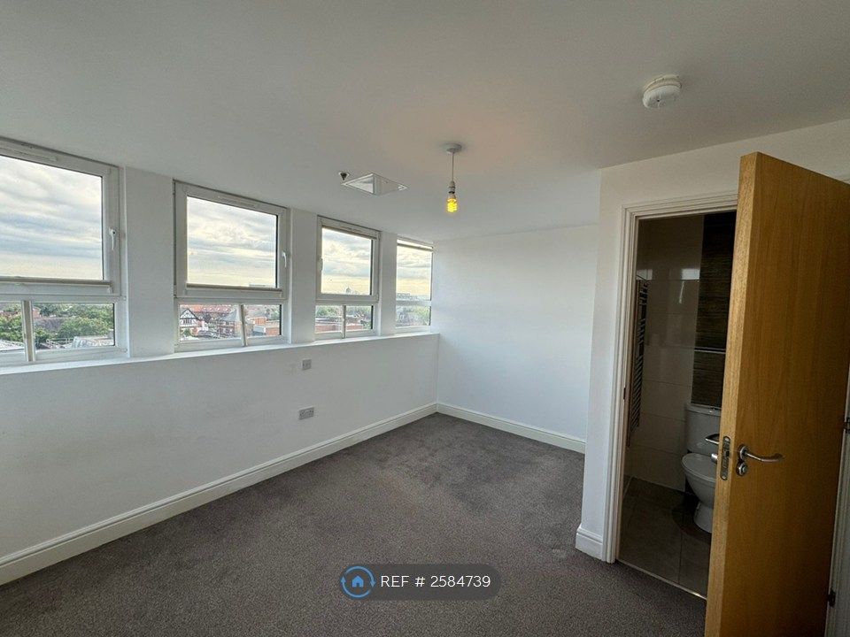 Property photo 3 of 6