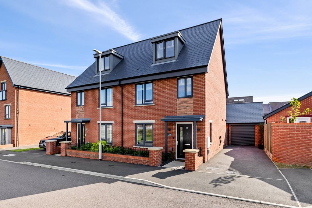 Property photo 1 of 24