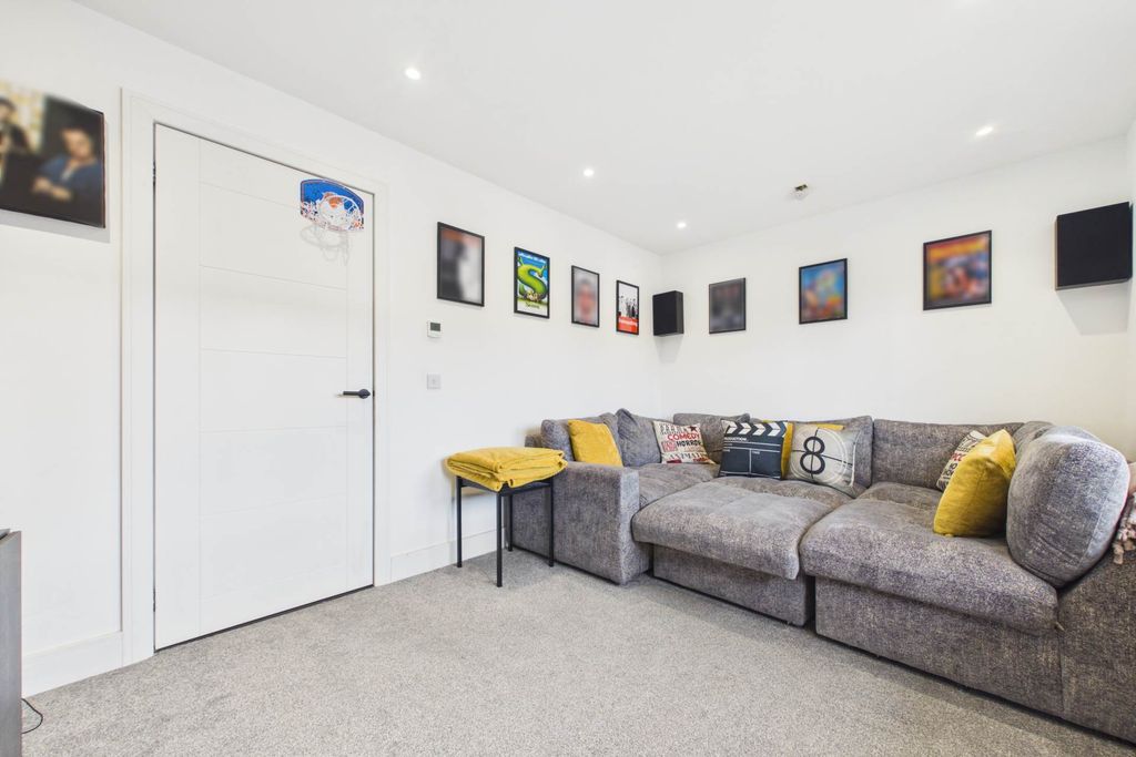 Additional image 14 of 5 bed detached house for saleClyde Street, Carluke ML8