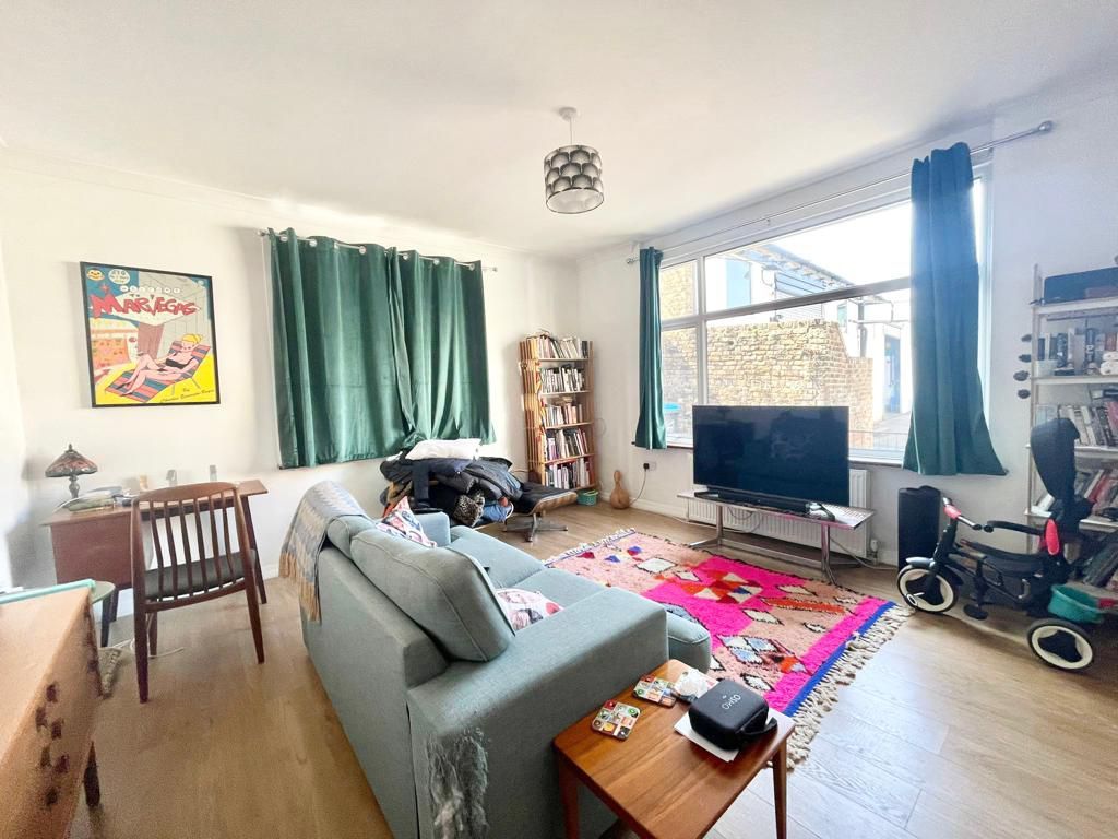 Property photo 3 of 17 Picture 3