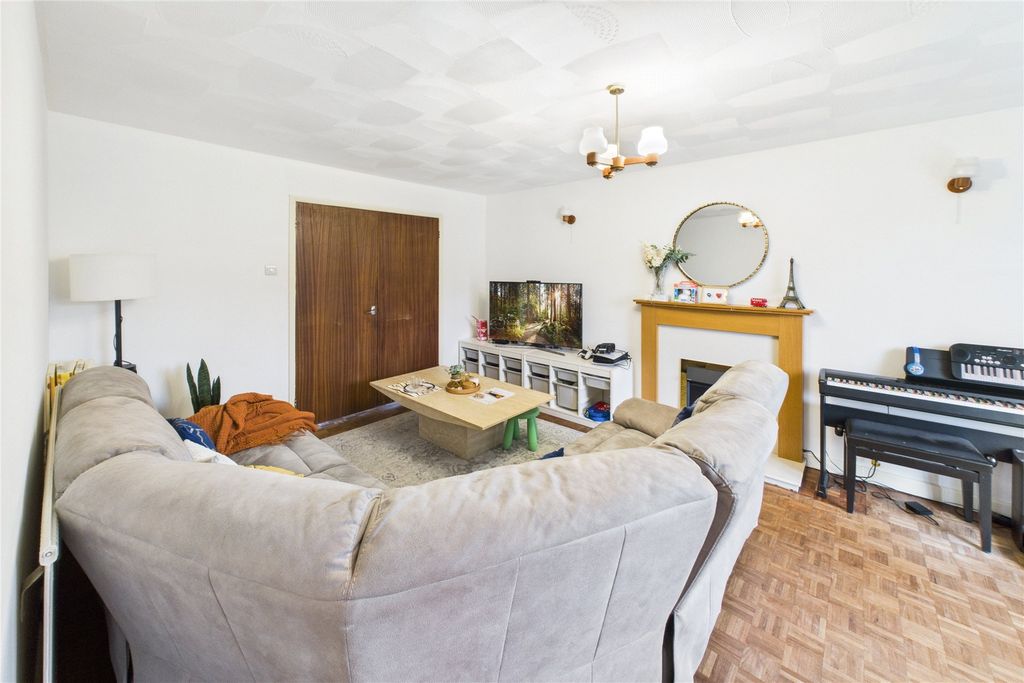 Property photo 3 of 10 Picture No. 04