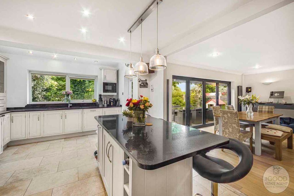 Property photo 1 of 24