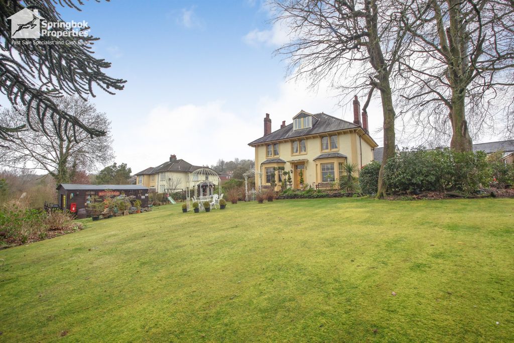 Property photo 3 of 41 Image 2