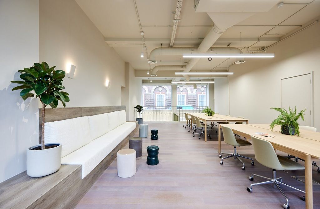 Property photo 2 of 7 Office Space