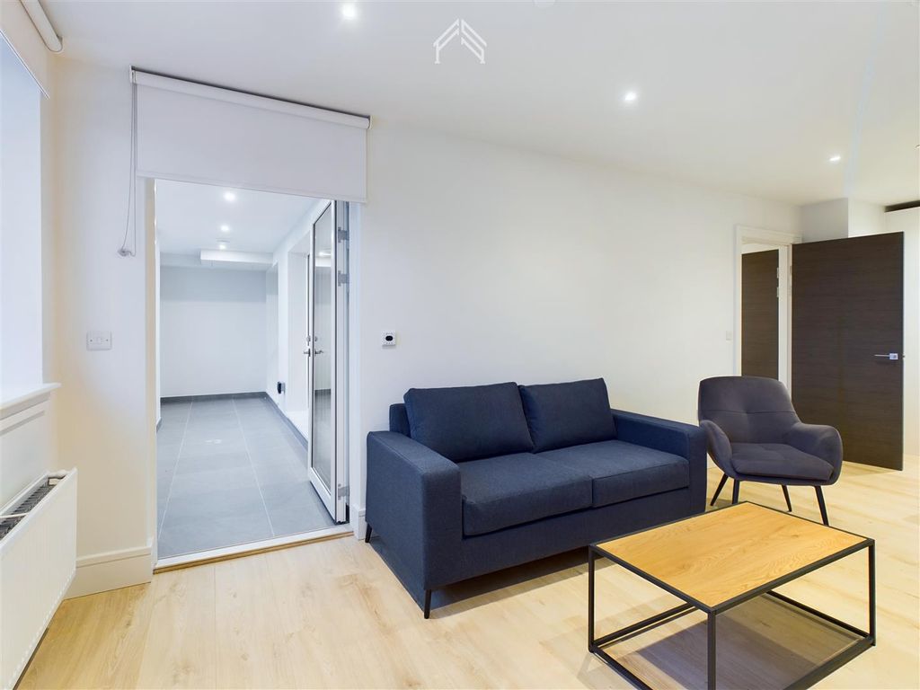 Property photo 3 of 10 2.Jpg