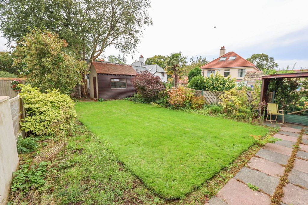 Property photo 2 of 16