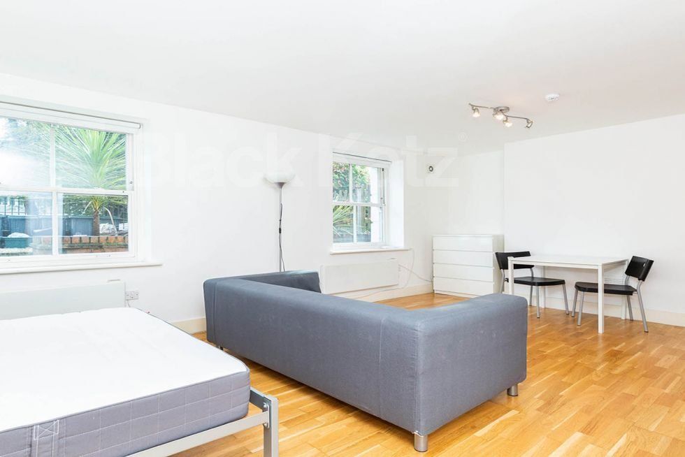 Property photo 2 of 9