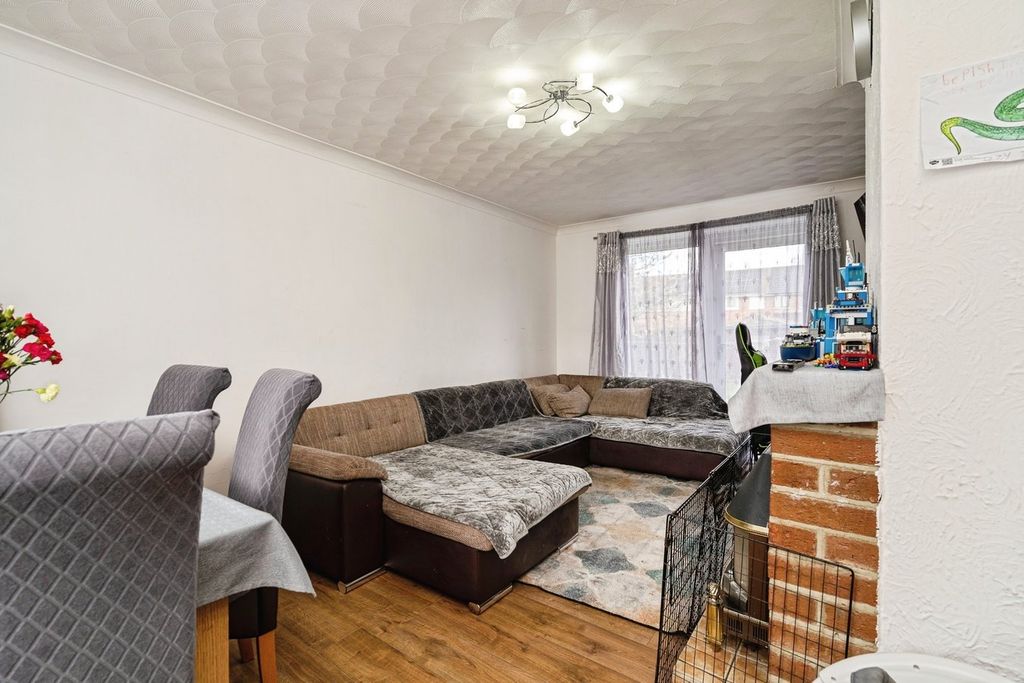 Property photo 2 of 16