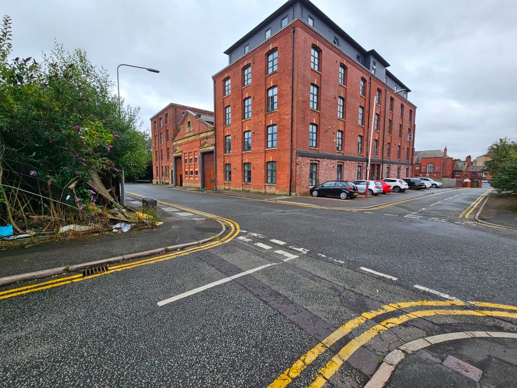 Property photo 1 of 6