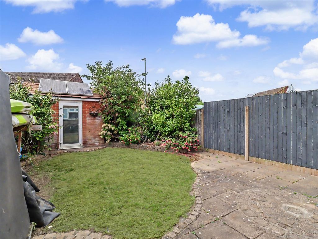 Property photo 2 of 12 Enclosed Rear Garden